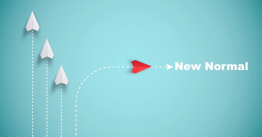 Comparison of e-commerce platforms in 2024 and 2025 showing mobile optimization and AI integration